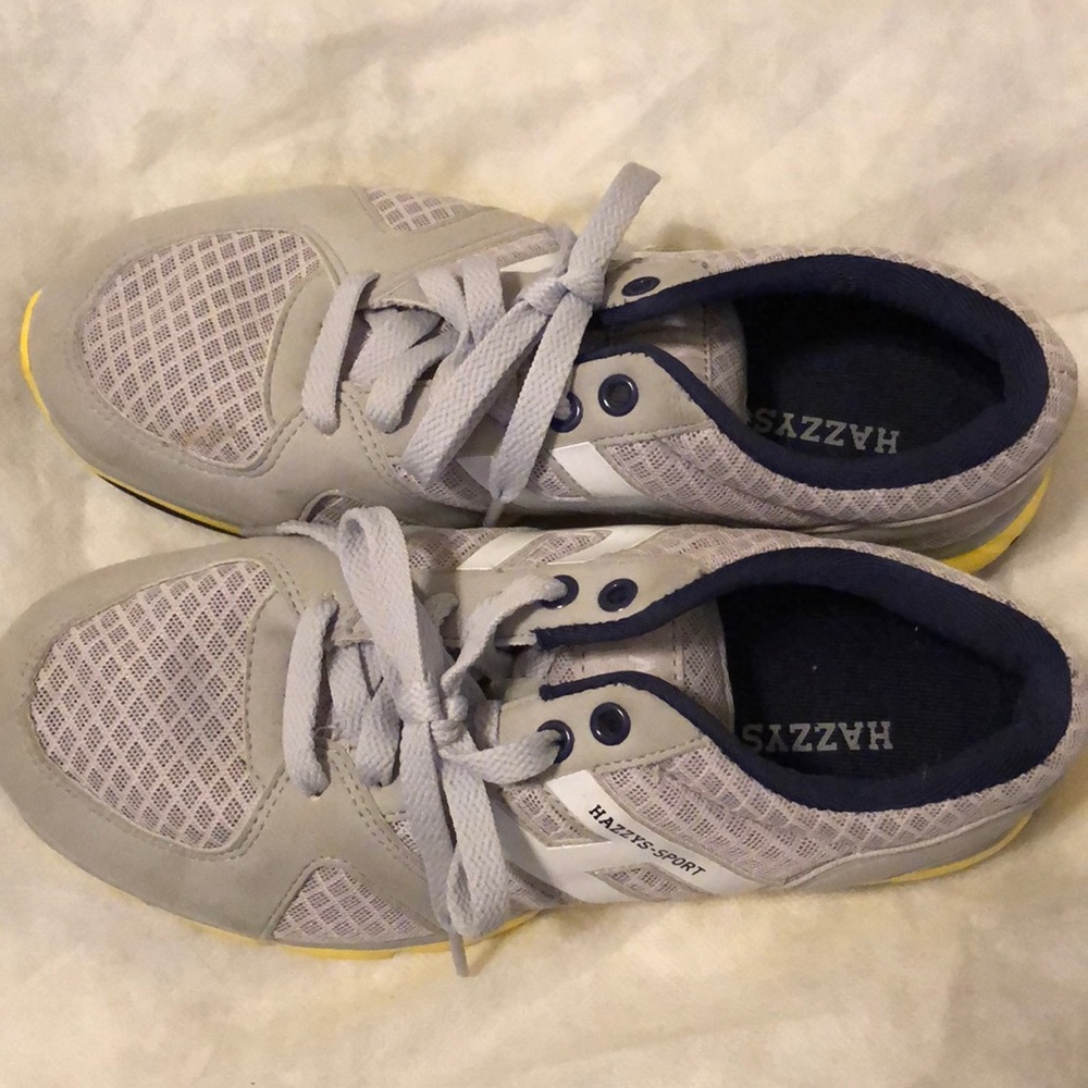 Running sneakers